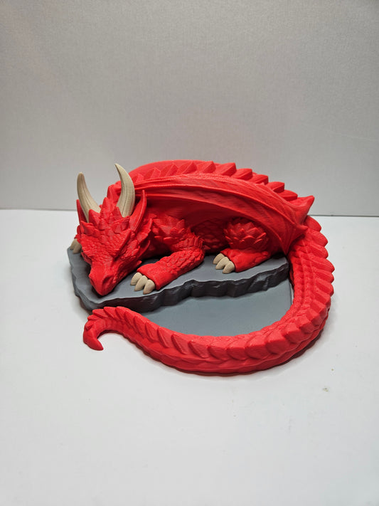 Sleeping Dragon Dice Holder – 3D Printed Fantasy Dice Guardian for DND & Tabletop RPGs